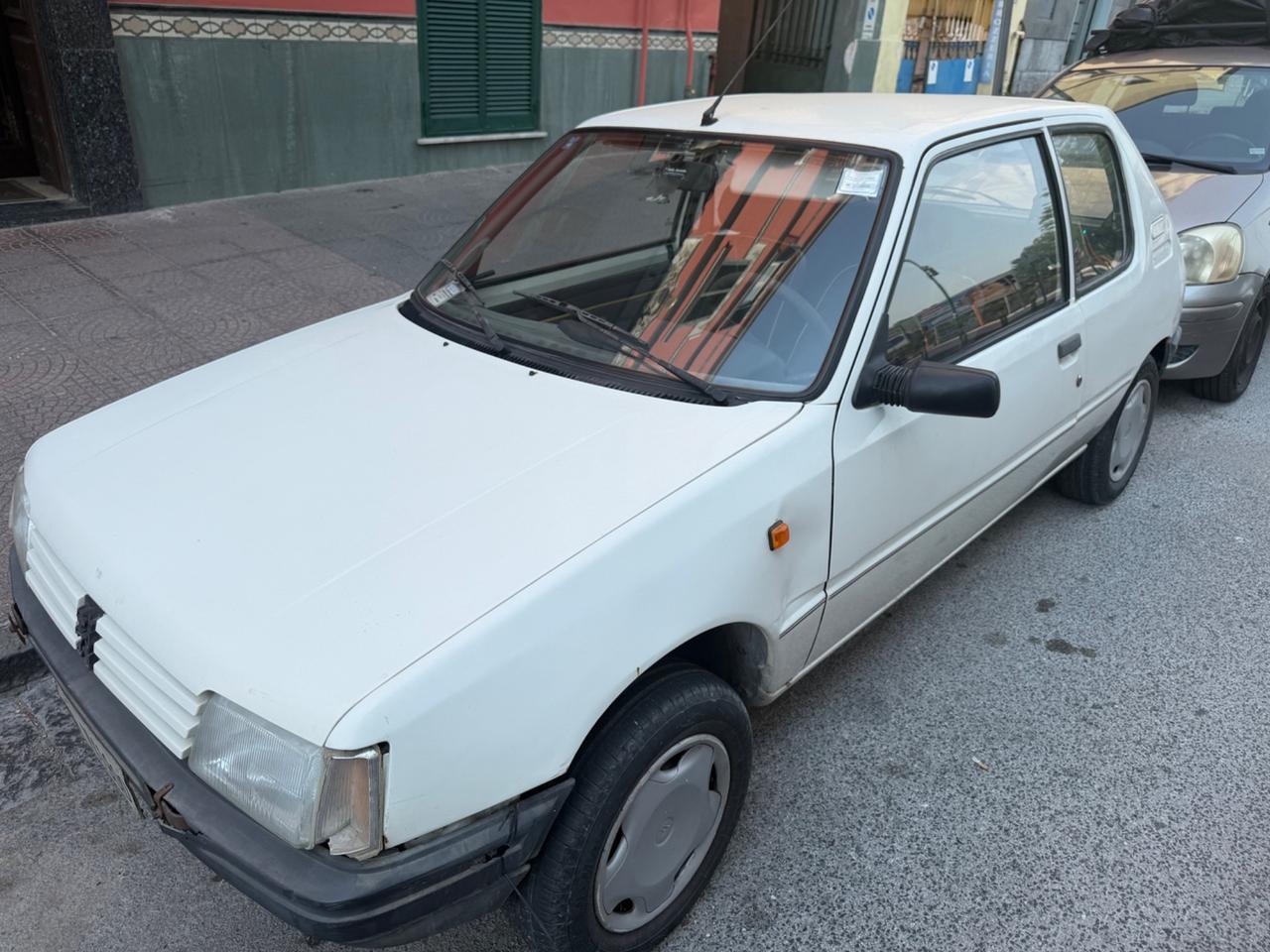 Peugeot 205 1.1 3 porte XR
