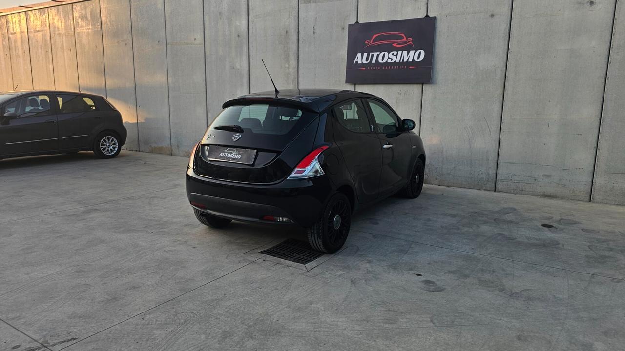 Lancia Ypsilon 0.9 TwinAir 85 CV 5 porte S&S DFN Platinum