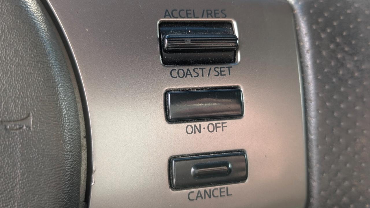 Nissan Navara 2.5 dCi 4 porte Double Cab LE