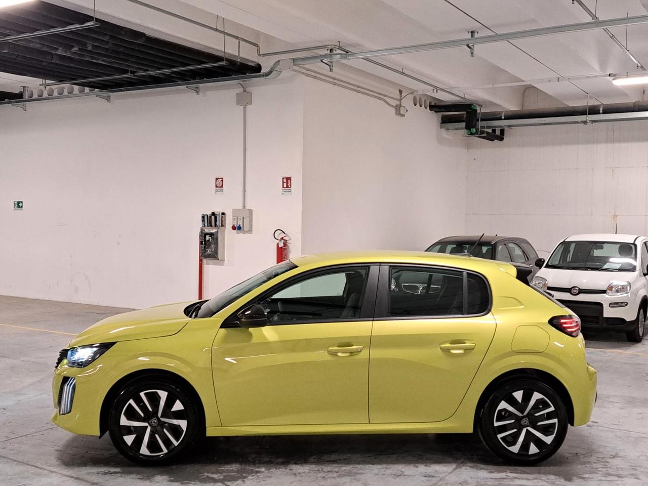 Peugeot 208 1200 PureTech 75CV Style 5 Porte Km. 0