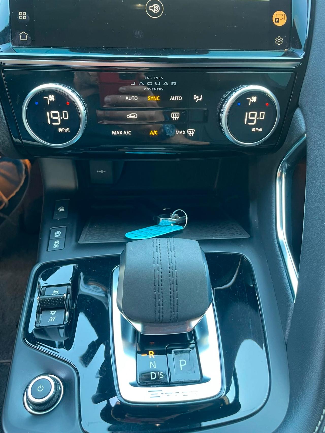 JAGUAR E-PACE 2.0d MHEV 163cv R-DYNAMIC S