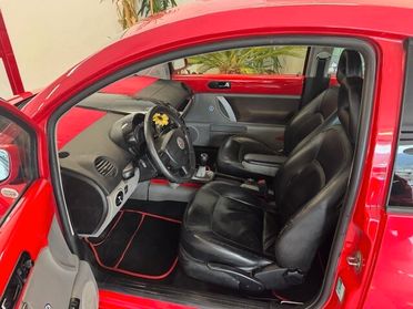 VOLKSWAGEN New Beetle 1.6
