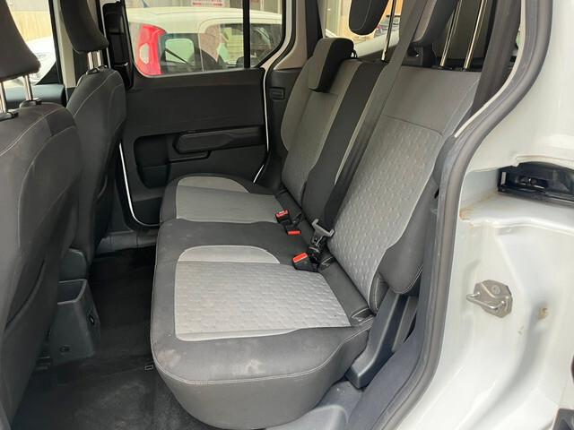 Ford Tourneo Courier 1.0 EcoBoost Powershift Titanium