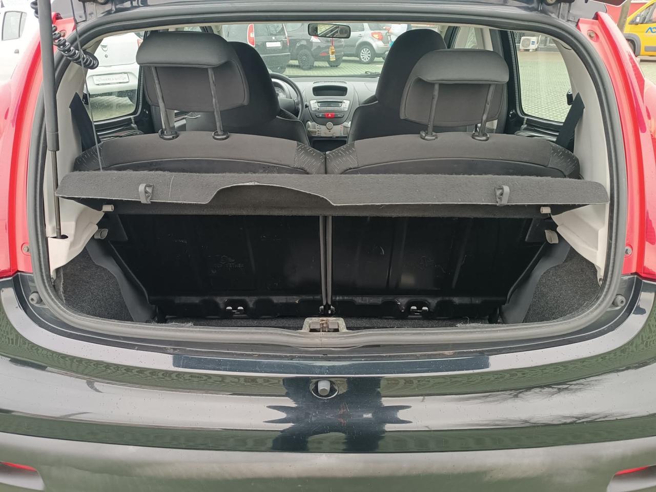 Peugeot 107 1.0 68CV 5p. Sweet Years