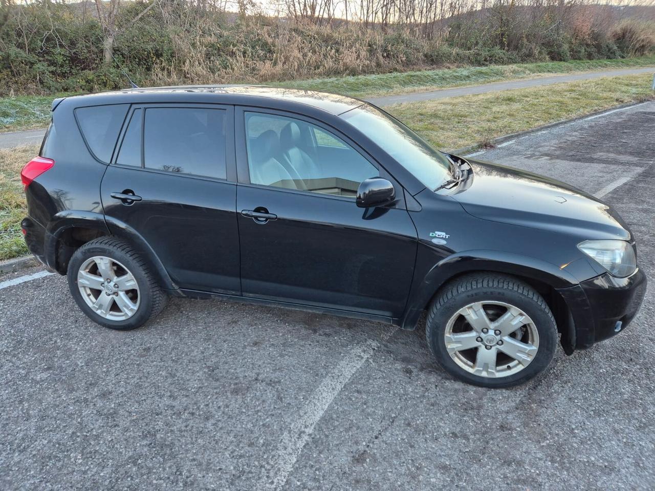 Toyota RAV 4 Crossover 2.2 D-4D Luxury - 2006