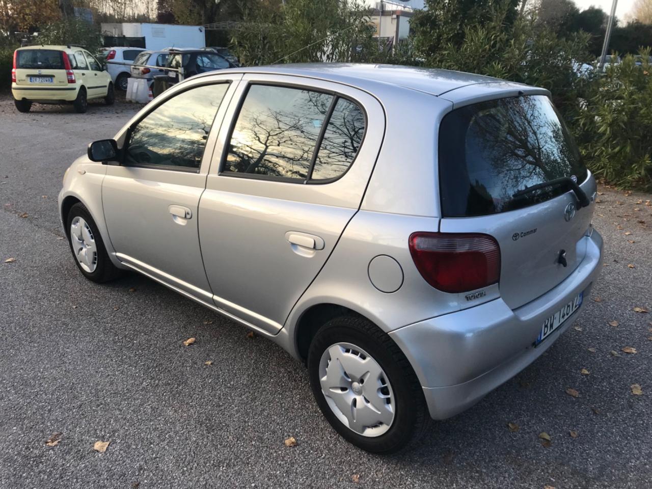 Toyota Yaris 1.3i 16V cat 5 porte Luna