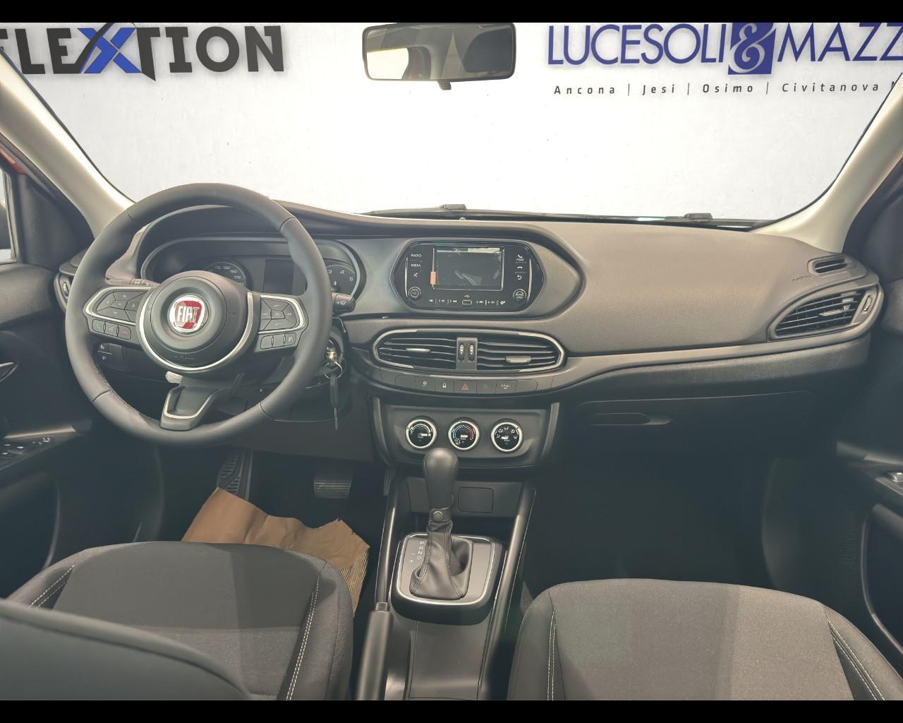 FIAT Tipo Hatchback Hybrid 1.5 Hybrid 130cv Dct Hb Tipo