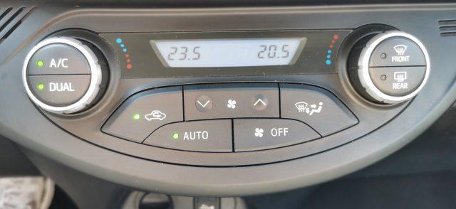 TOYOTA Yaris 1.5 Hybrid 5 porte Business