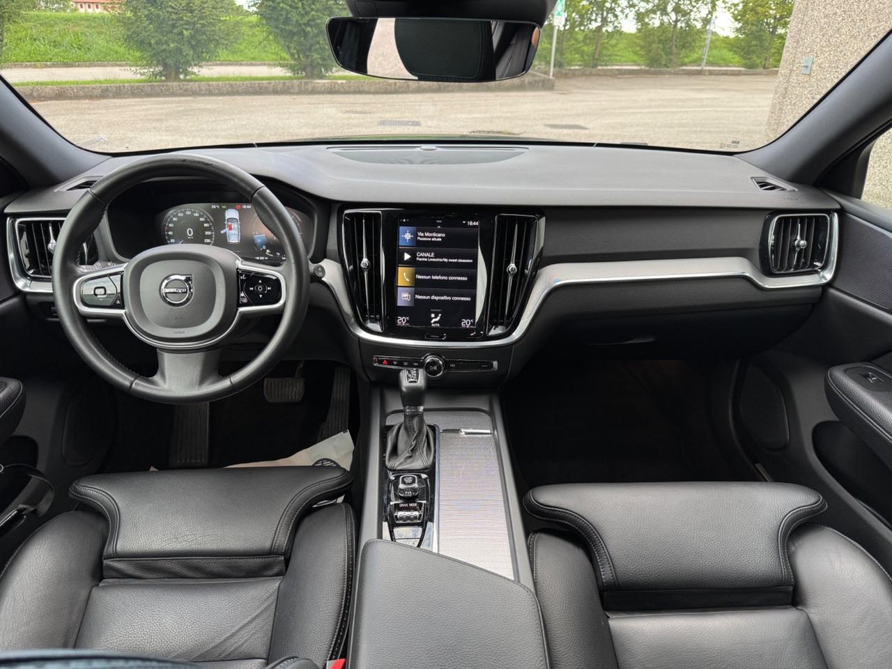 Volvo V60 Cross Country D4 AWD Geartronic Business Plus