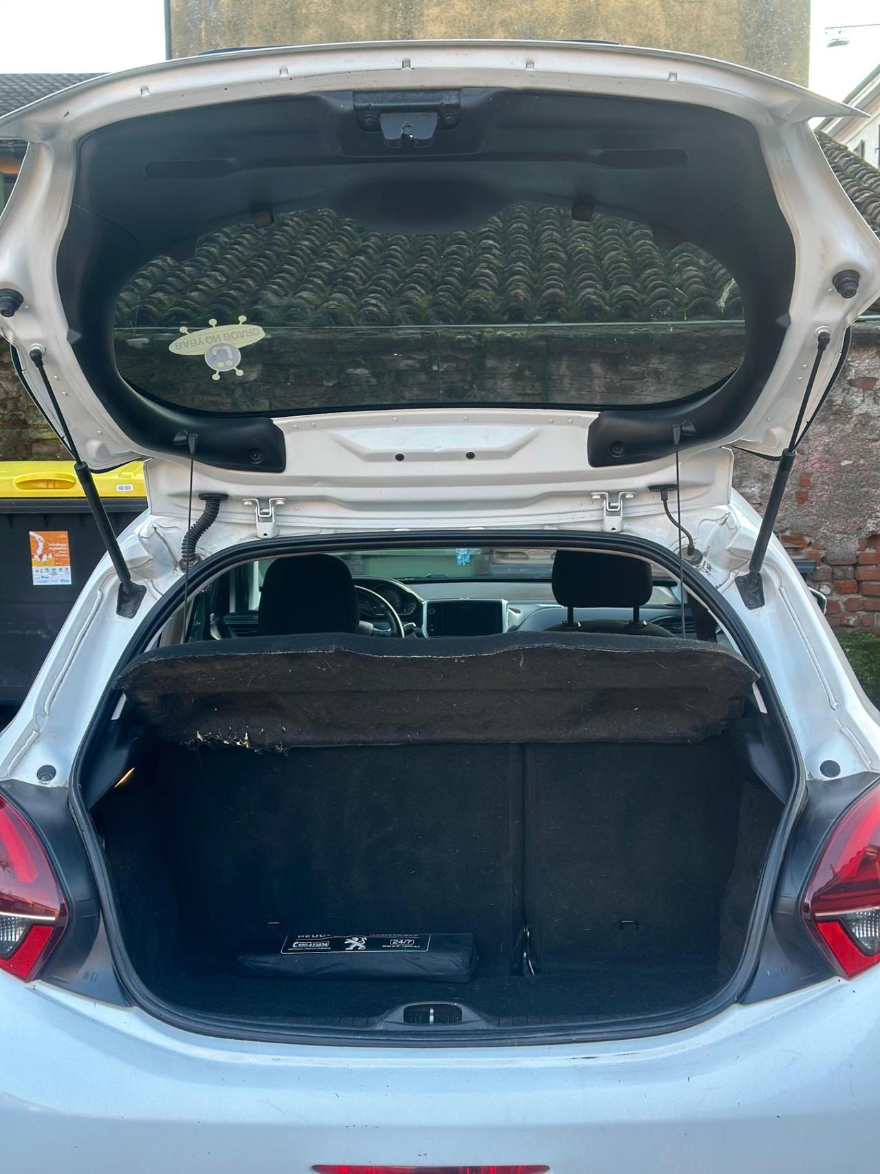 Peugeot 208 PureTech 82 Stop&Start 5 porte Signature