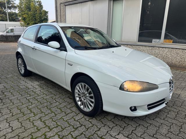 ALFA ROMEO 147 1.9 JTD (120) 3 porte Distinctive