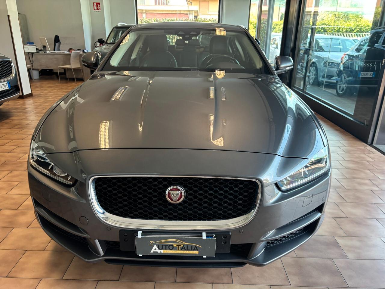 Jaguar XE 2.0d Prestige awd 180cv auto