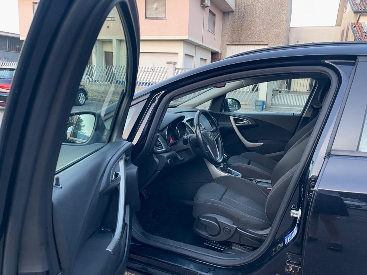 Opel Astra 1.7 CDTI 110CV Sports Tourer Cosmo