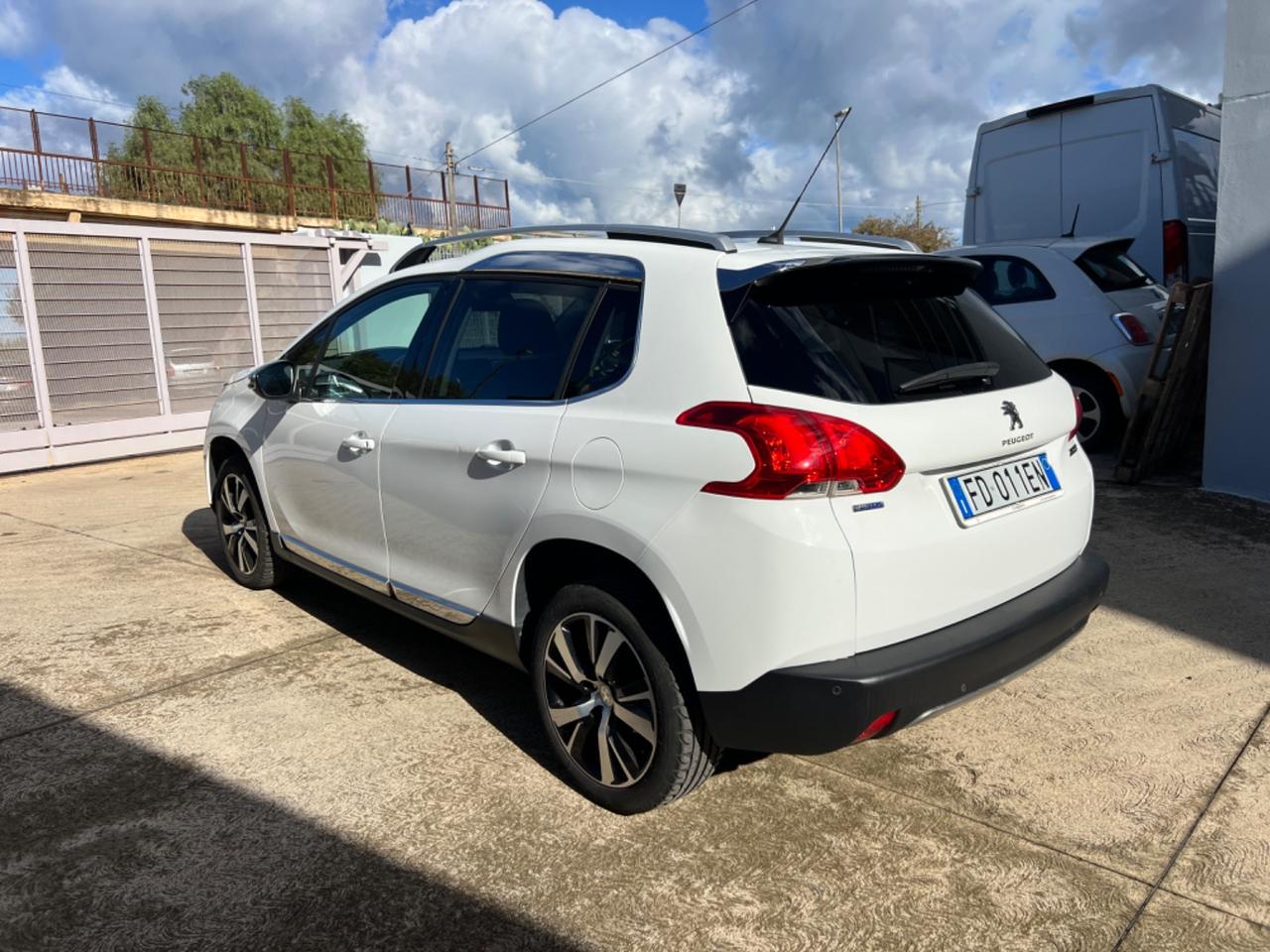 Peugeot 2008 BlueHDi 120 Allure | 2016