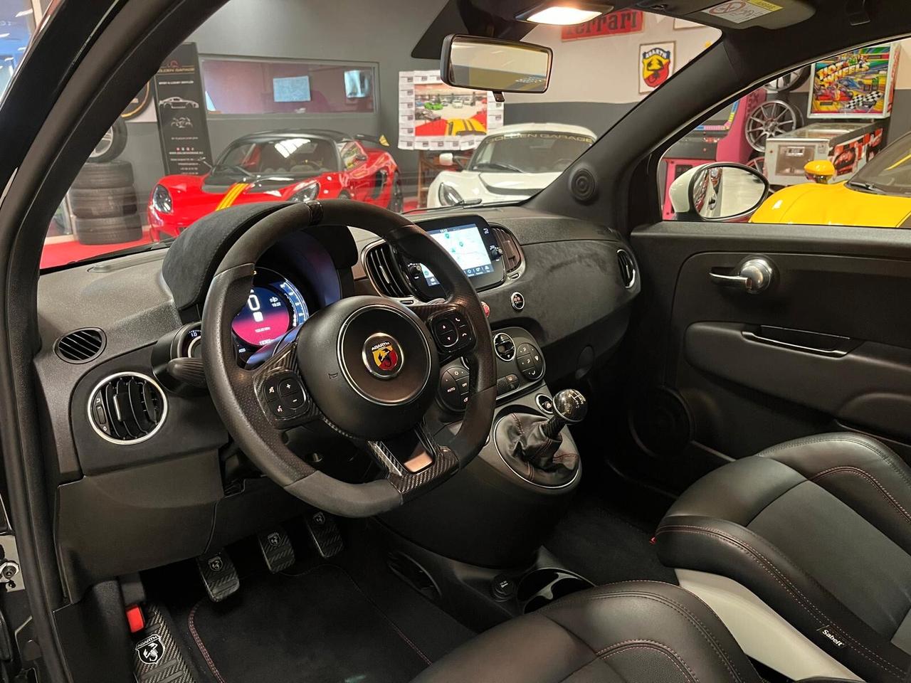 Abarth 695 1.4 Turbo T-Jet 180 CV Esseesse