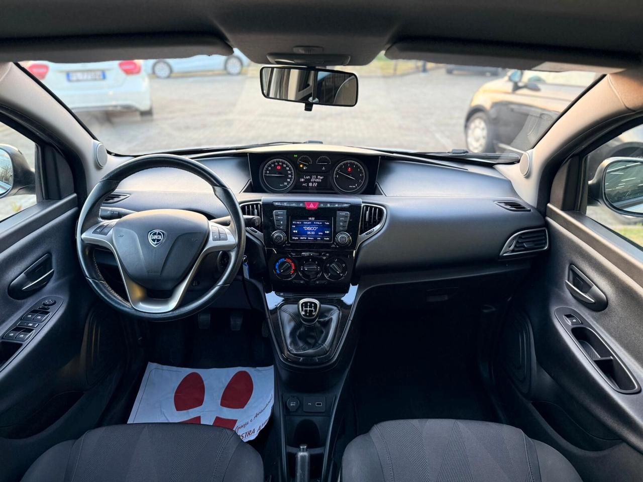 Lancia Ypsilon 1.2 69 CV 5 porte S&S Platinum