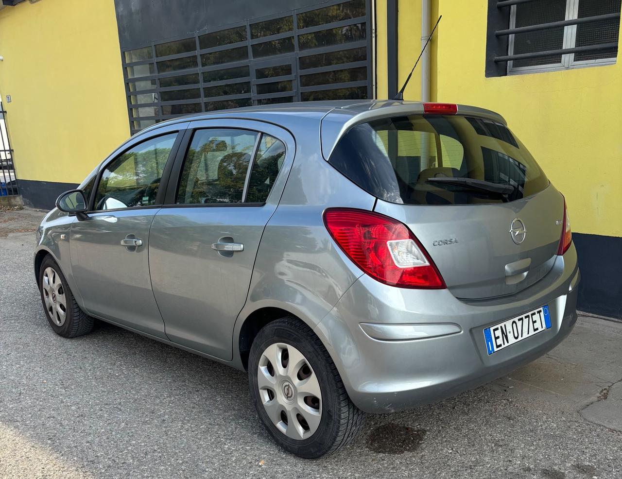 Opel Corsa 1.2 85CV 5 porte GPL-TECH Elective