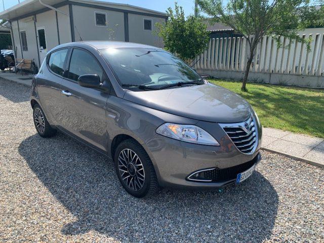 LANCIA Ypsilon 1.2 69 CV 5 porte Platinum
