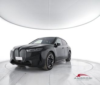 BMW iX xdrive50 pacchetto sportivo