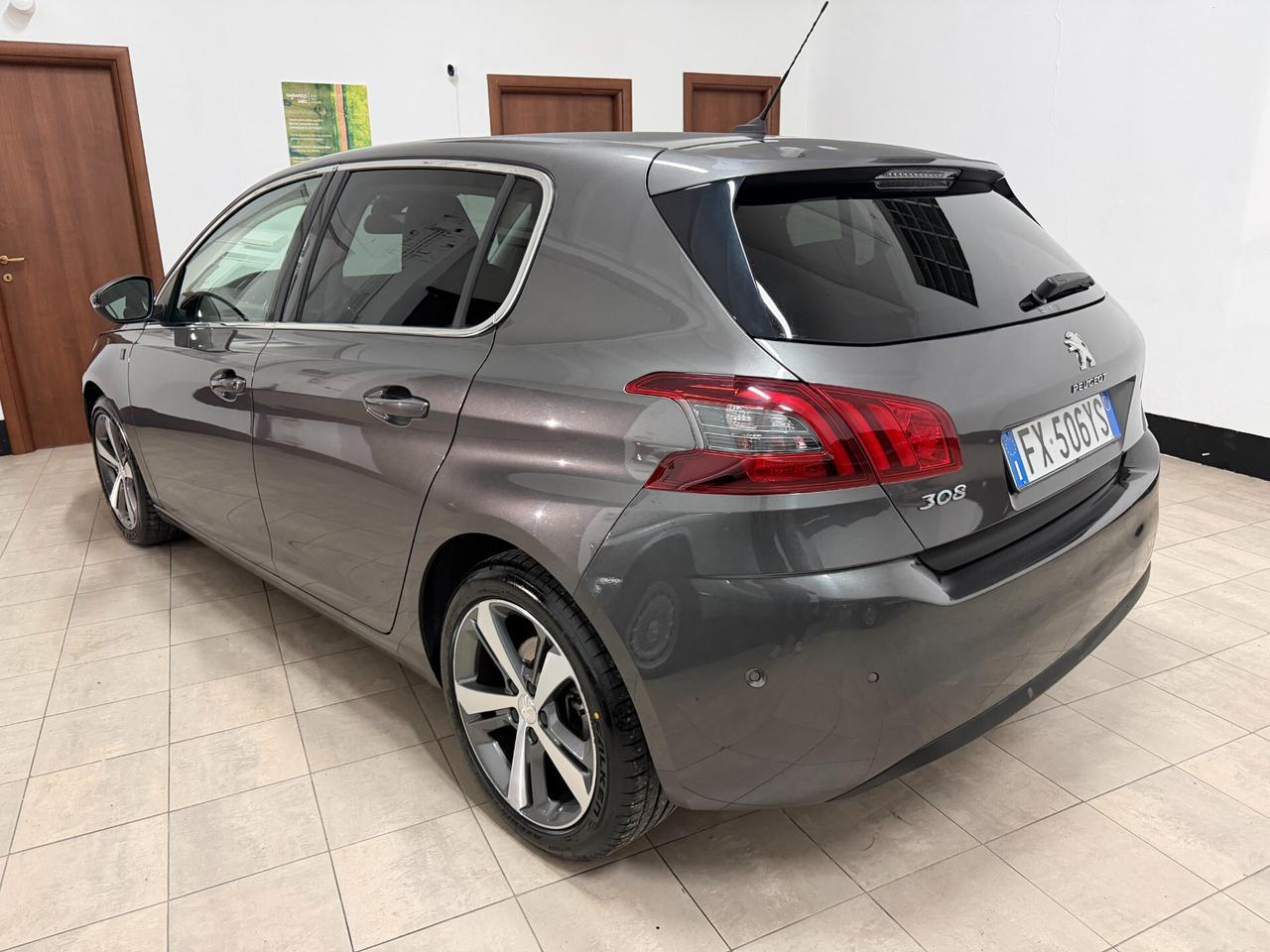 Peugeot 308 2019 BlueHDi 130 S&S EAT8 Tech Edition
