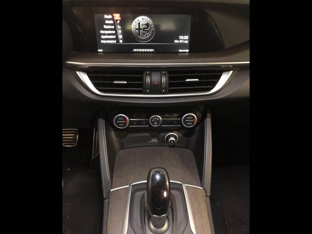Alfa Romeo Stelvio 2.0 Turbo First Edition Q4 Auto