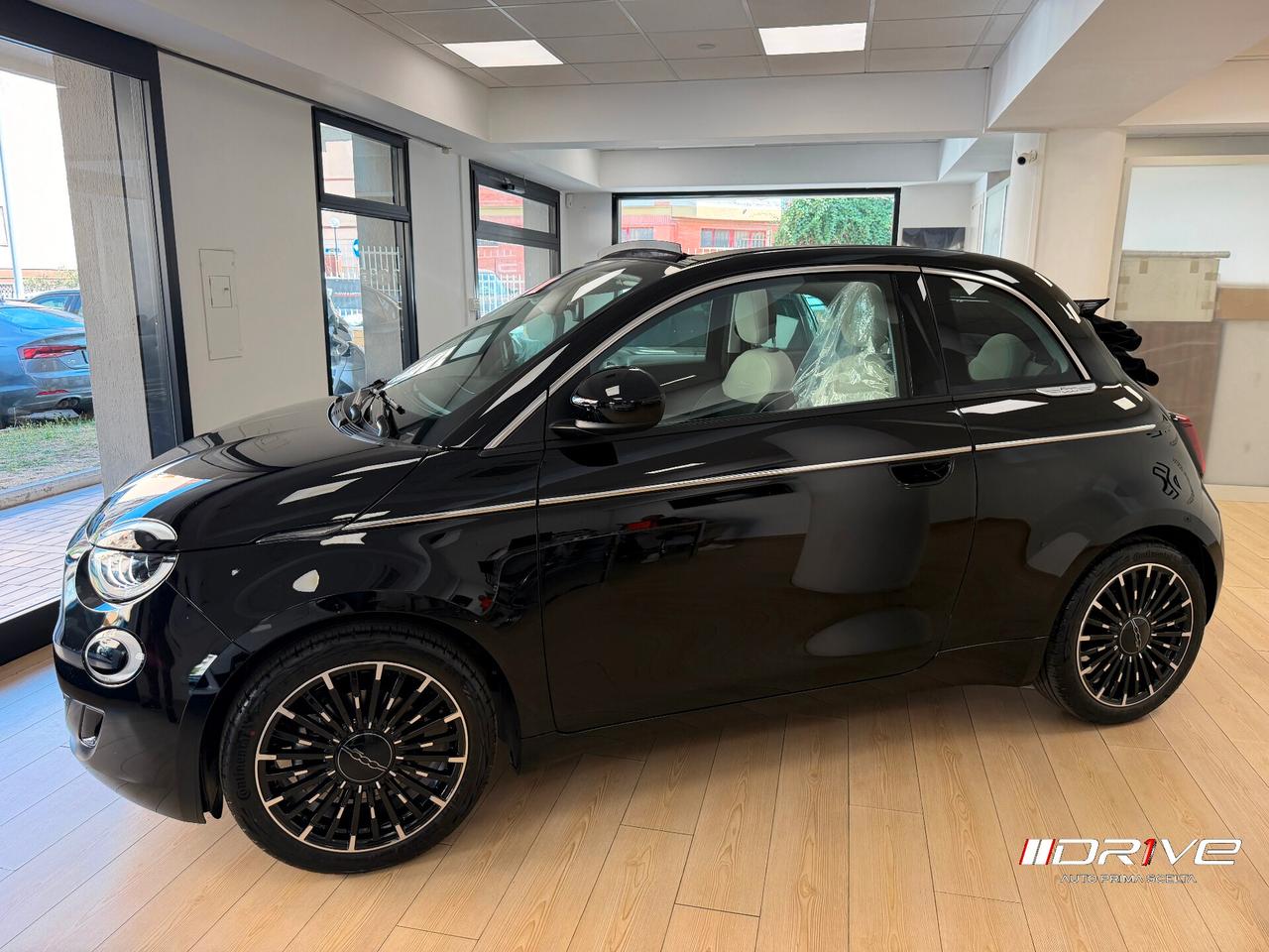 FIAT 500 (2020-->) 500 Cabrio Hybrid La Prima