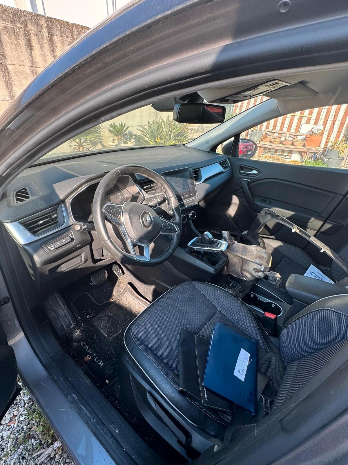 Renault Captur Hybrid Sinistrata Incidentata