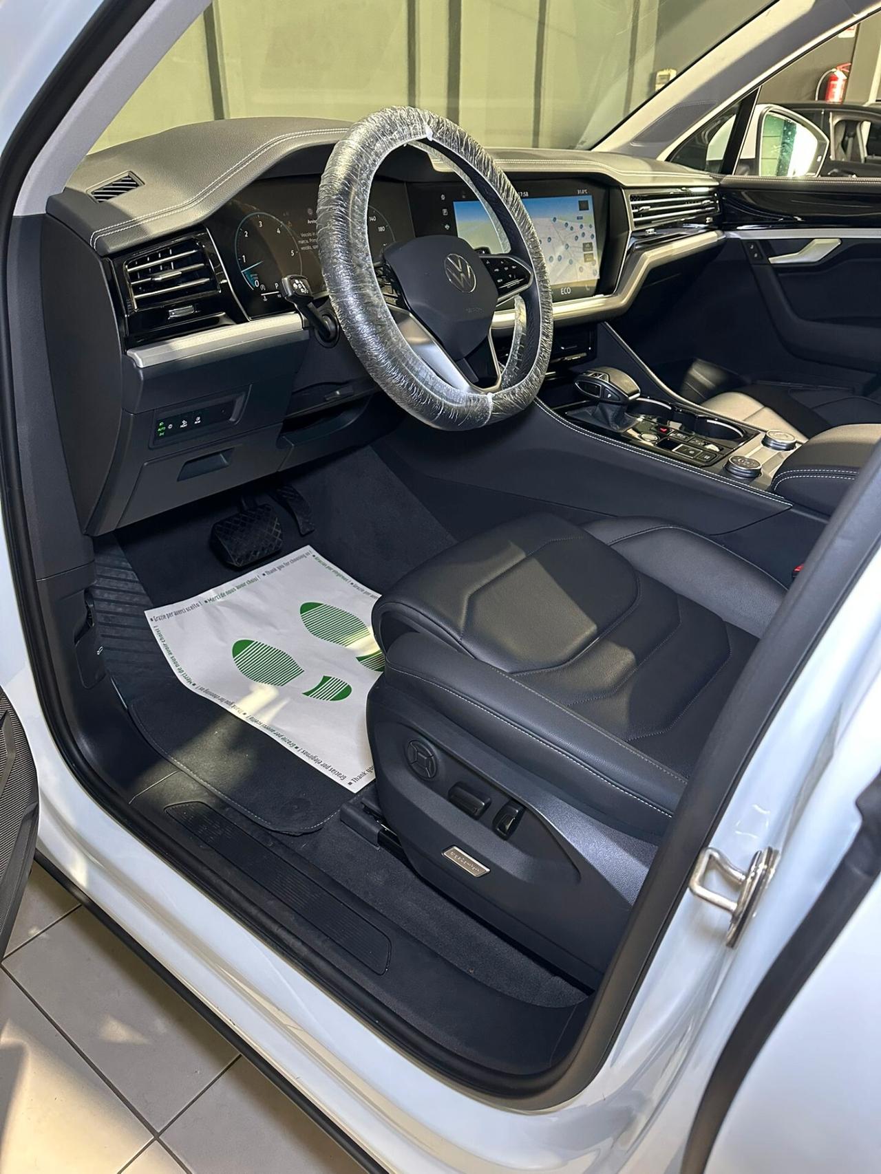 Volkswagen Touareg 3.0 V6 3.0 tdi TIPTRONIC 4MOTION