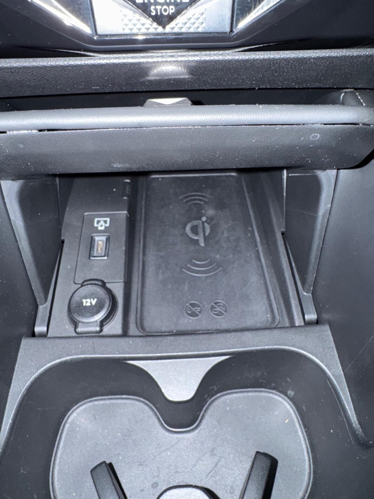 DS 4 E-Tense 225 Cross Trocadero CRUISE ADATTIVO, SENSORI ANT, POST & RETROCAMERA, MANIGLIE A SCOMPA