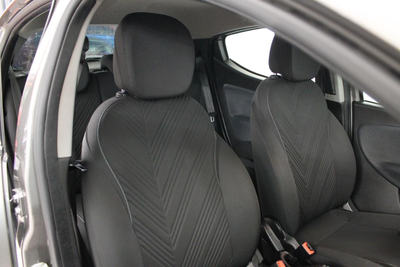 Lancia Ypsilon 1.0 FireFly 5 porte S&S Hybrid Ecochic UnYca