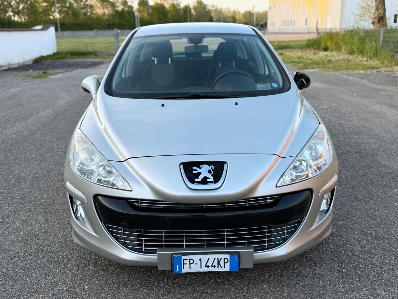 Peugeot 308 1.6 HDi 90CV 5p. Tecno