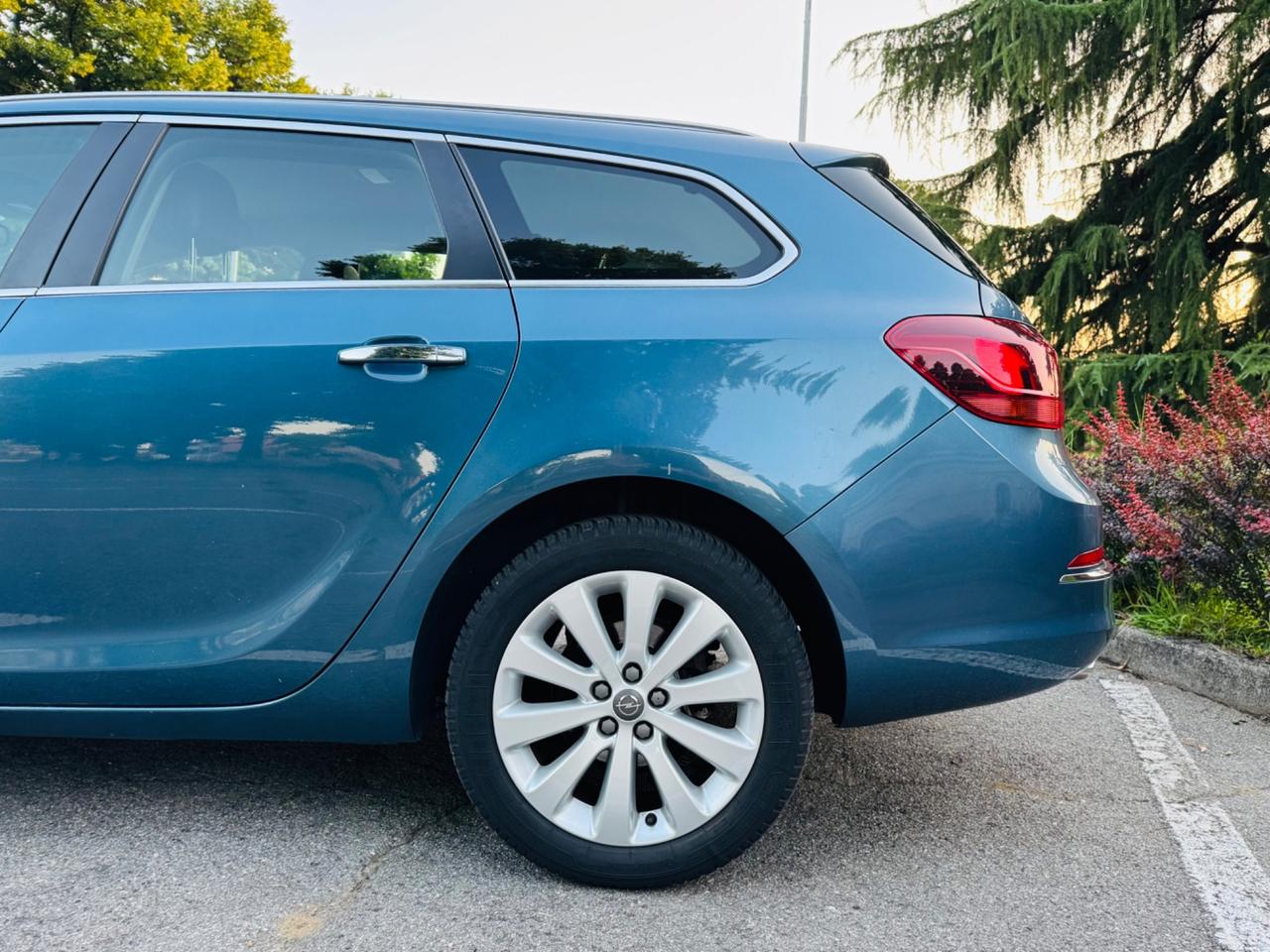 Opel Astra 1.4 Turbo 140CV 5 porte GPL Tech Cosmo