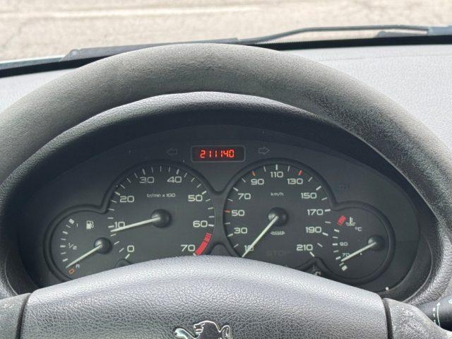PEUGEOT 206 1.1 3p. XT