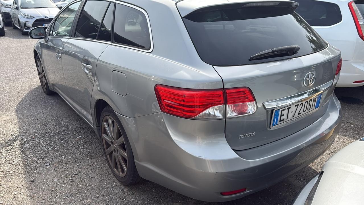 Toyota Avensis 2.2 D-Cat aut. Wagon Style Safety
