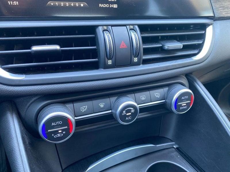 Alfa Romeo Giulia 2.2 t Sport Tech 160cv auto