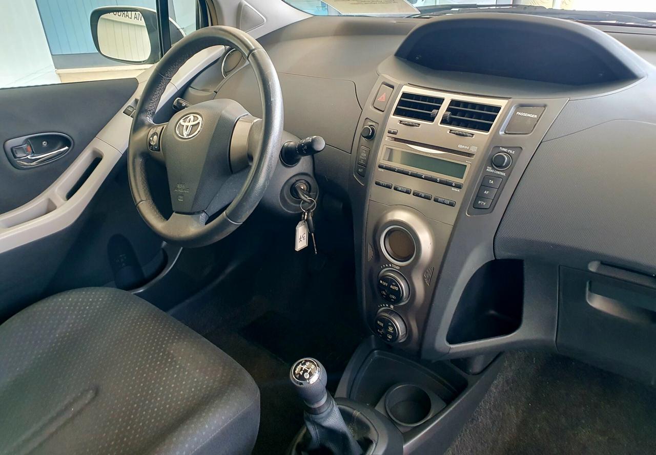 Toyota Yaris 1.0 BENZ. - 2011 - KM. 160.000