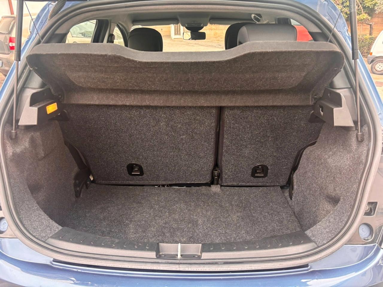 Lancia Ypsilon 1.0 FireFly 5 porte S&S Hybrid Silver Plus