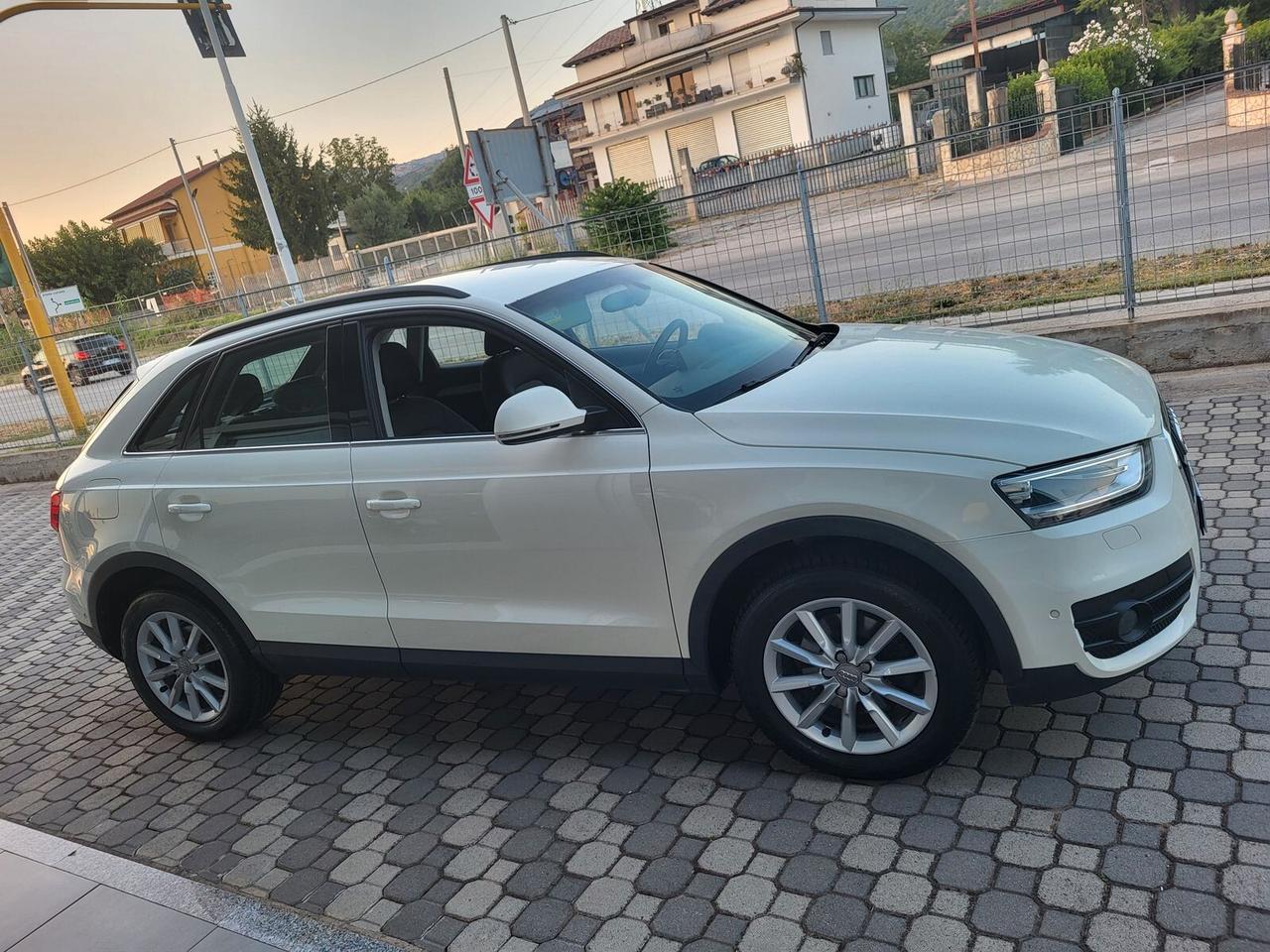 Audi Q3 2.0 TDI 177 CV QUATTRO - S TRONIC FARI LED / XENON PARK ASSIST