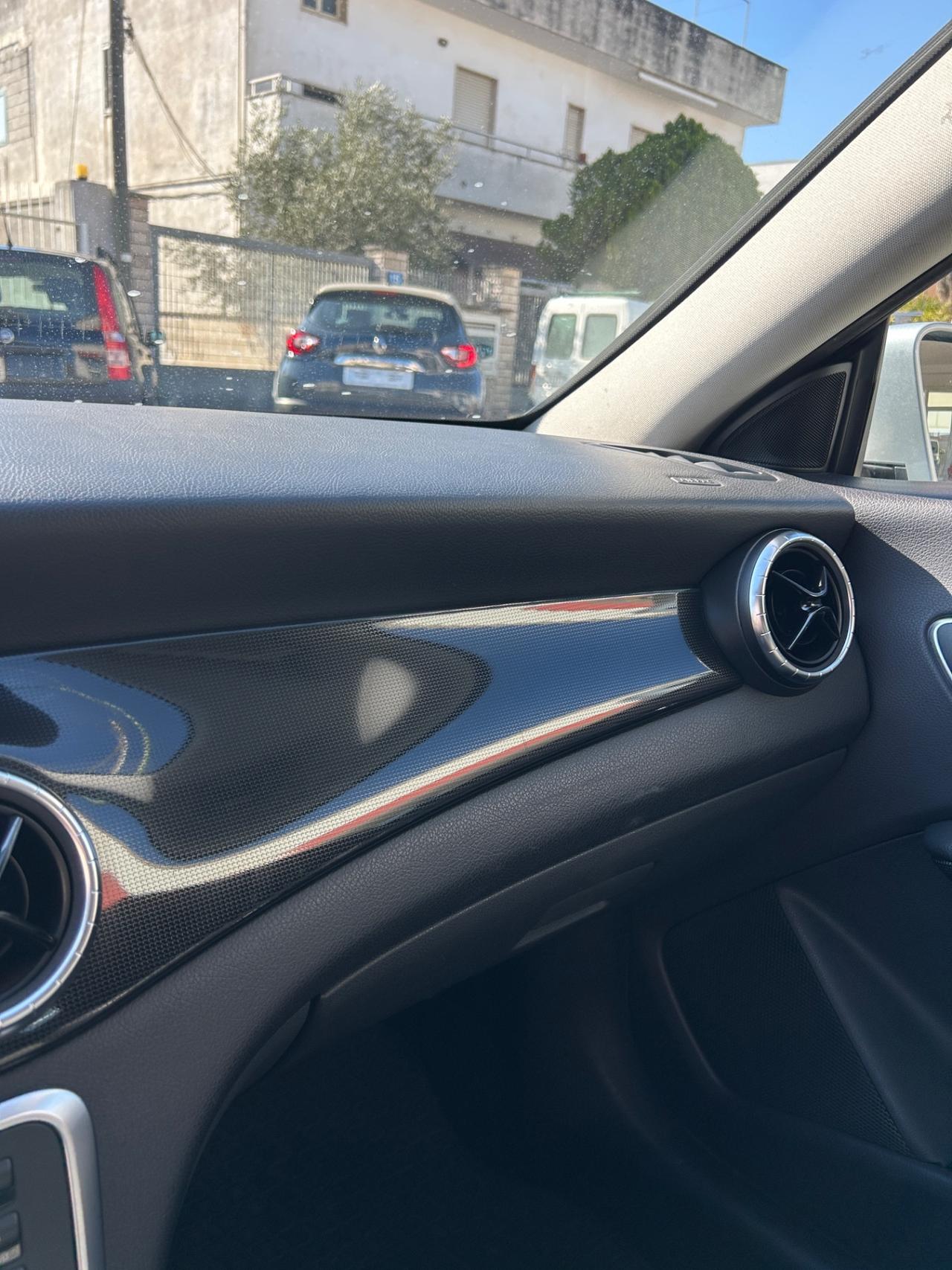 Mercedes-benz CLA 220 d 2.0 136 cv-2014/NAVI/17”