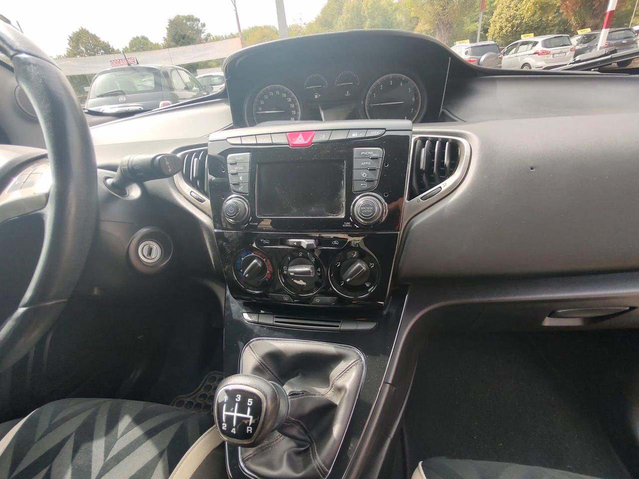 Lancia Ypsilon 1.2 69 CV 5 porte Gold, BENZINA, OK NEOPATENTATI, GARANZIA L.12 MESI