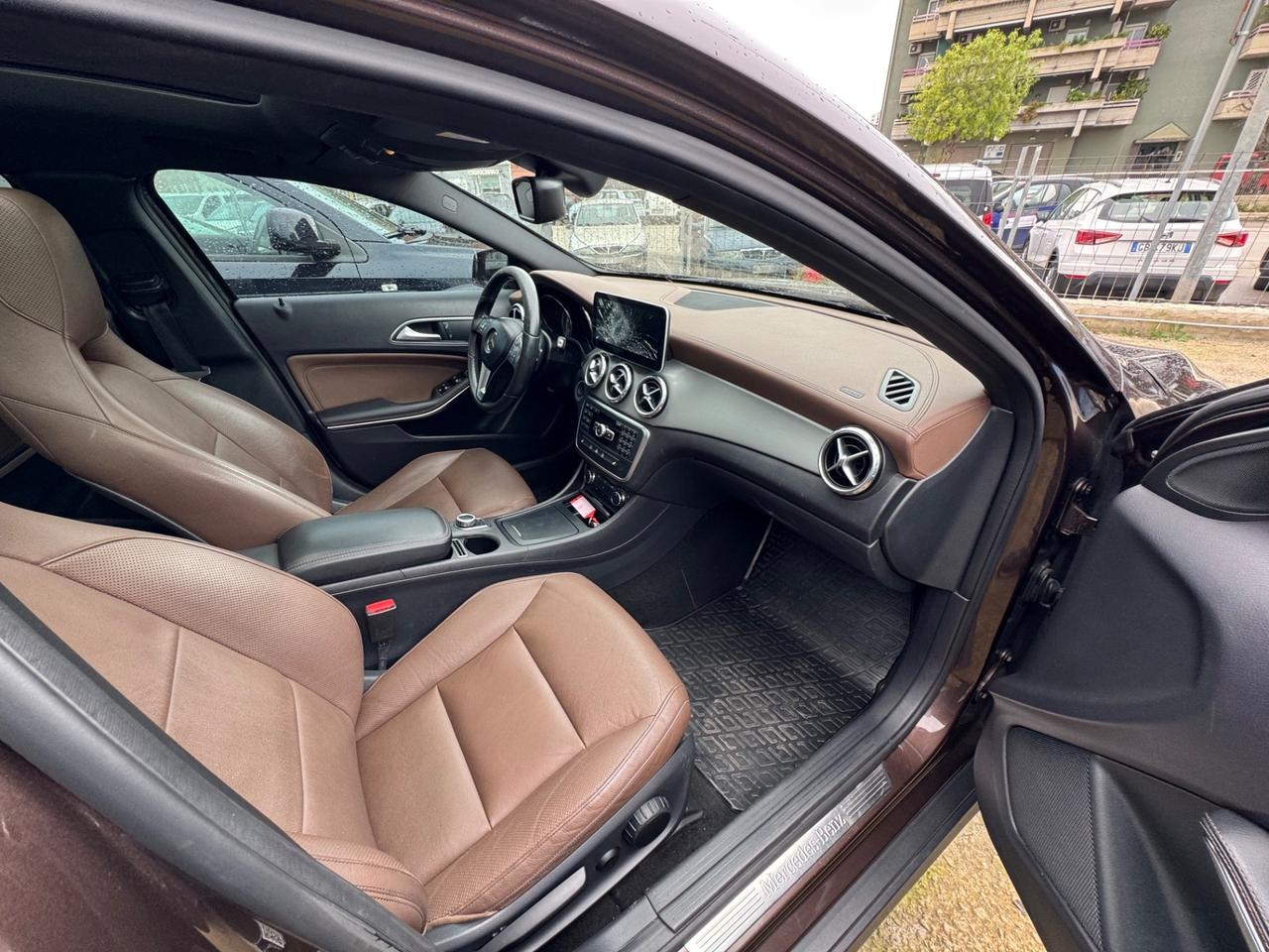 Mercedes-benz GLA 200 CDI Automatic Premium