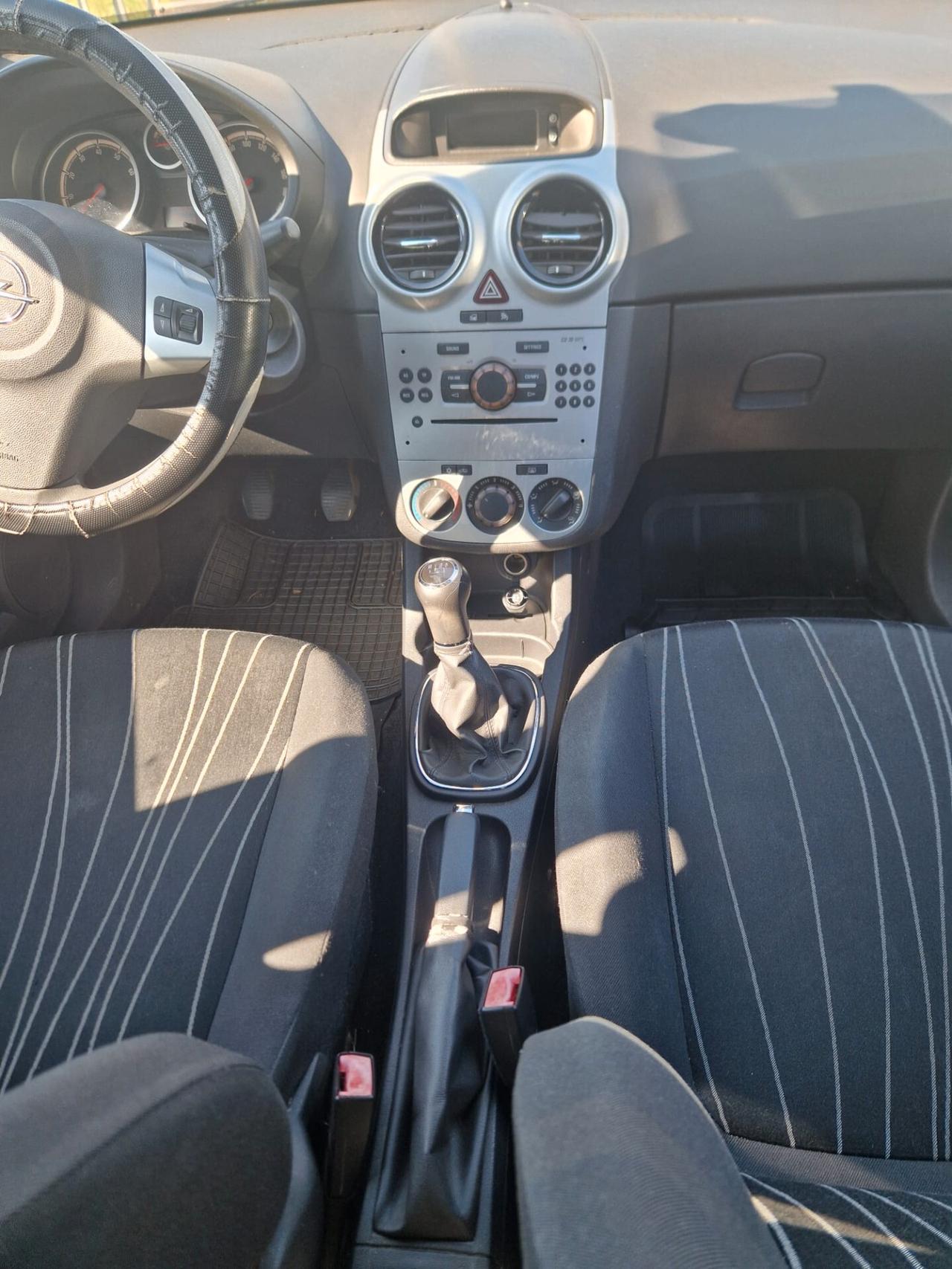 Opel Corsa 1.2 80CV 5 porte GPL-TECH Edition