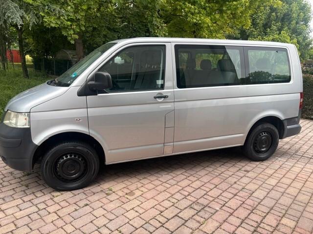 Volkswagen Multivan 2.5 TDI/130CV Comfortline 9 posti