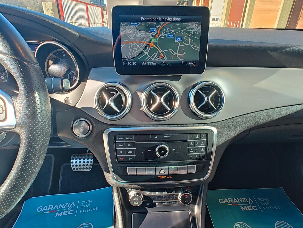 MERCEDES GLA 200D AUTOM. PREM. AMG LINE 2.0 136 CV