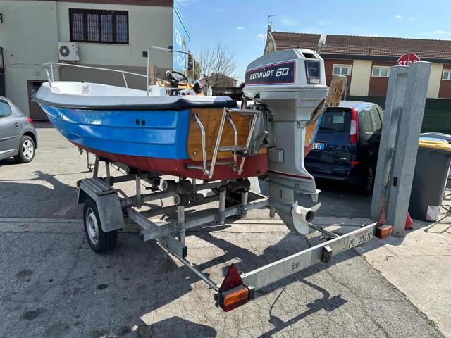 JDM Titane Barca a motore carello