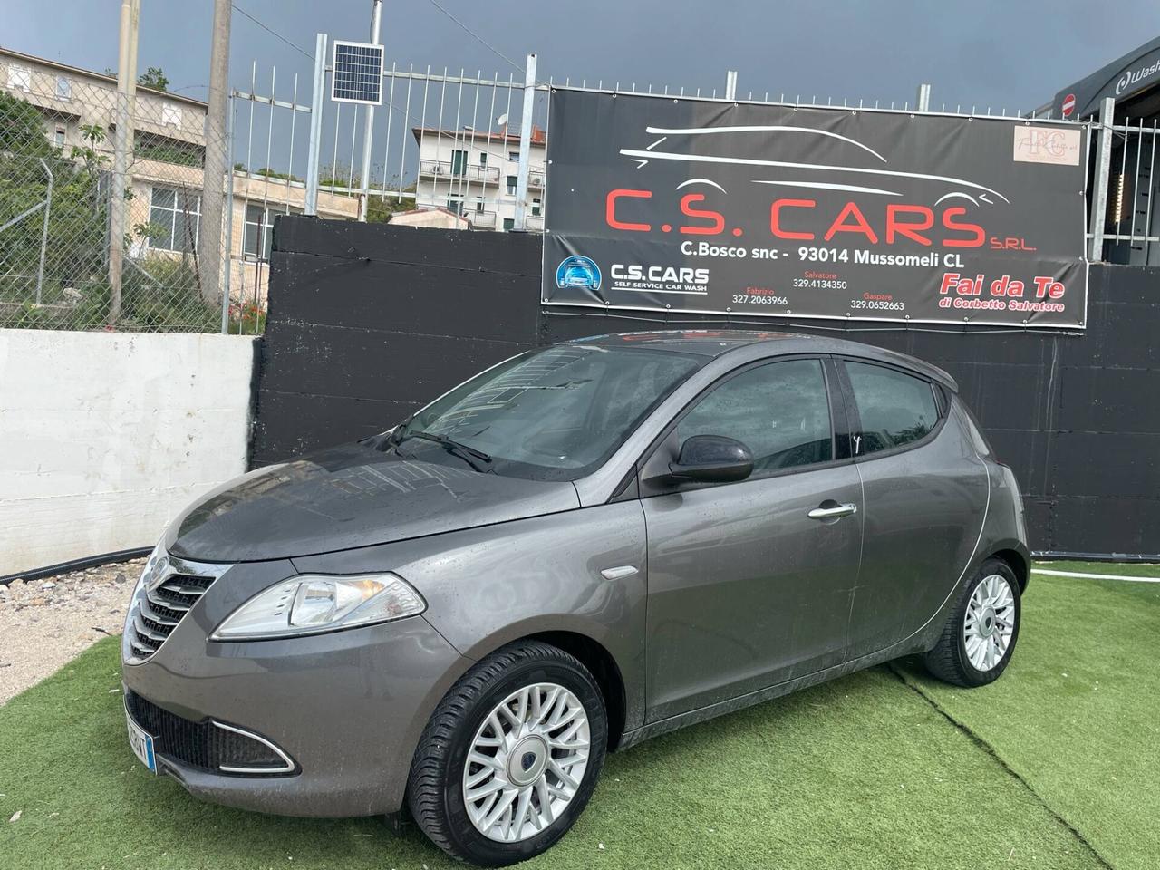 Lancia Ypsilon 1.2 69 CV 5 porte Gold