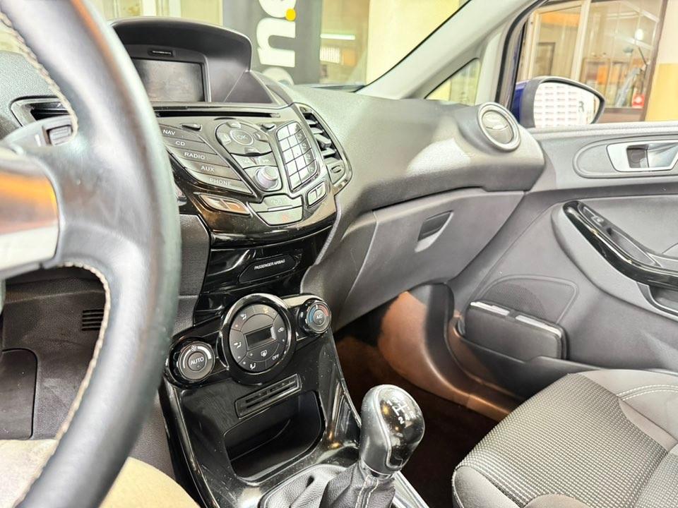 Ford Fiesta 1.5 TDCi 75CV 5 porte Titanium
