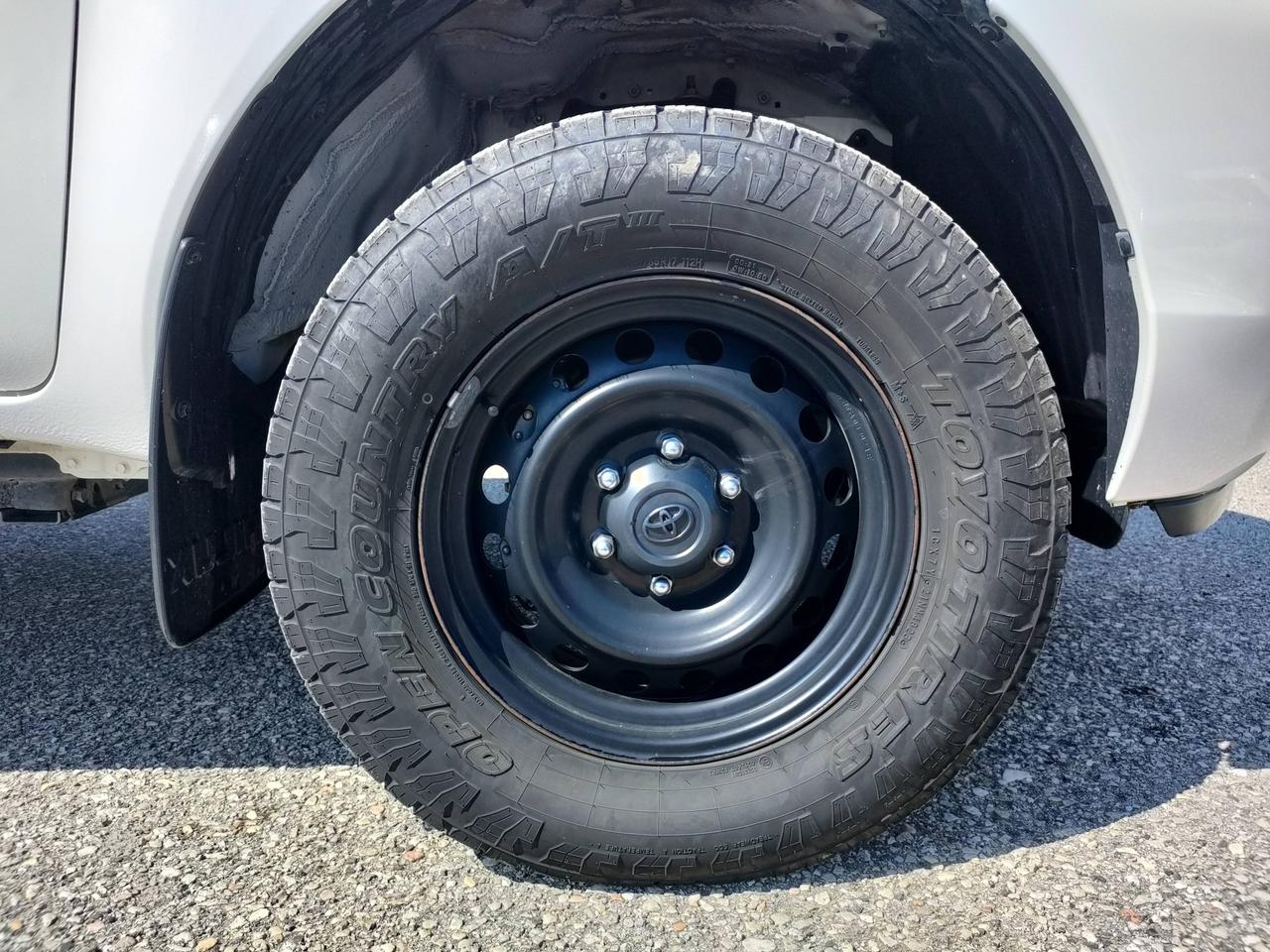 TOYOTA Hilux 2.4 d-4d C&C 4x4 Comfort