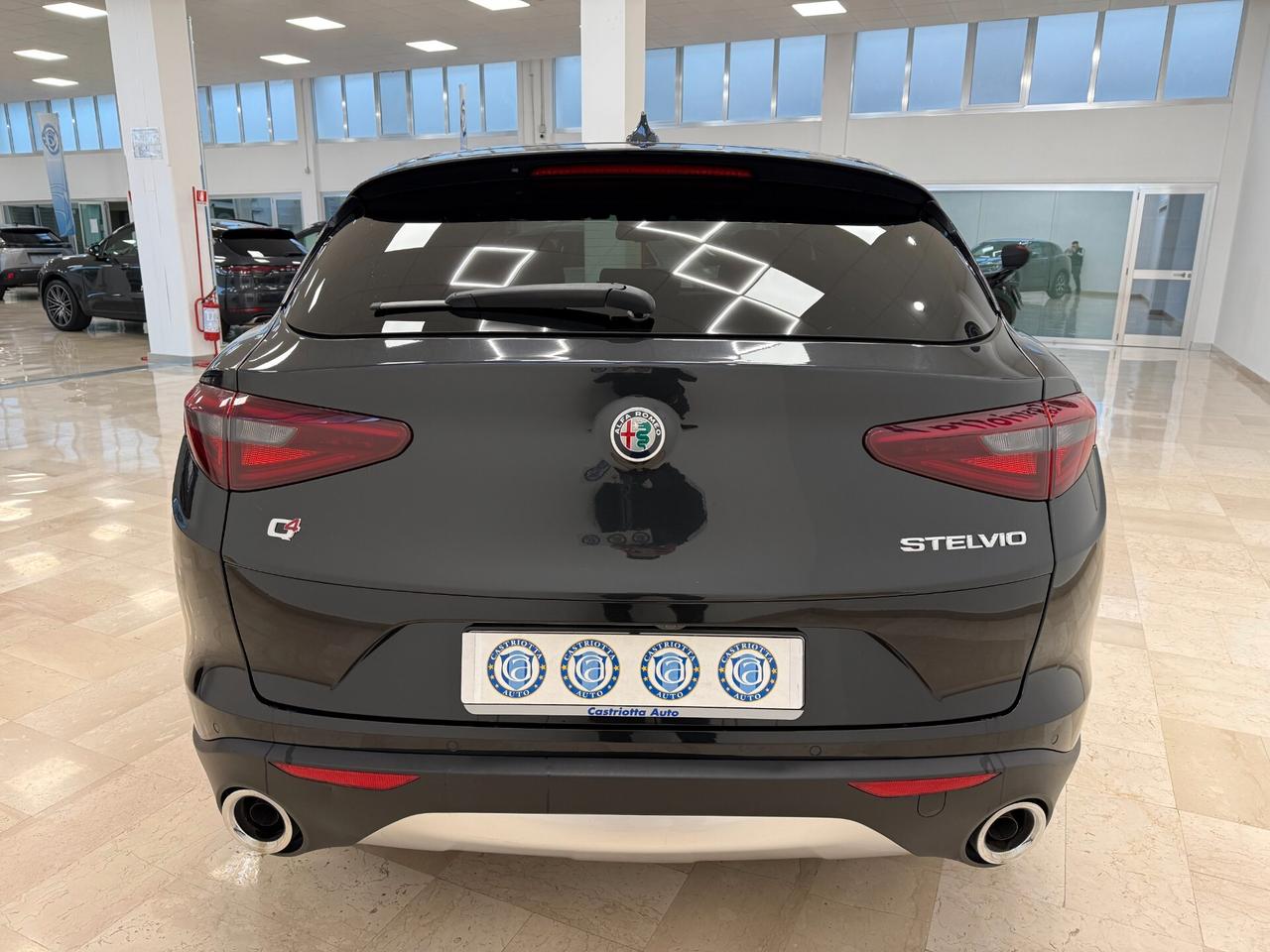 Alfa RomeoStelvio 2.2 t Executive Q4 210cv auto