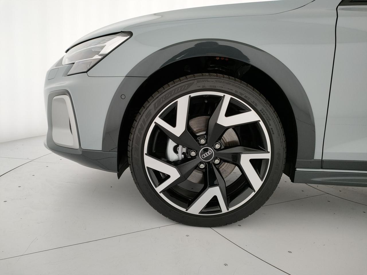 Audi A3 allstreet 1.5 tfsi mhev identity contrast 150cv s-tronic